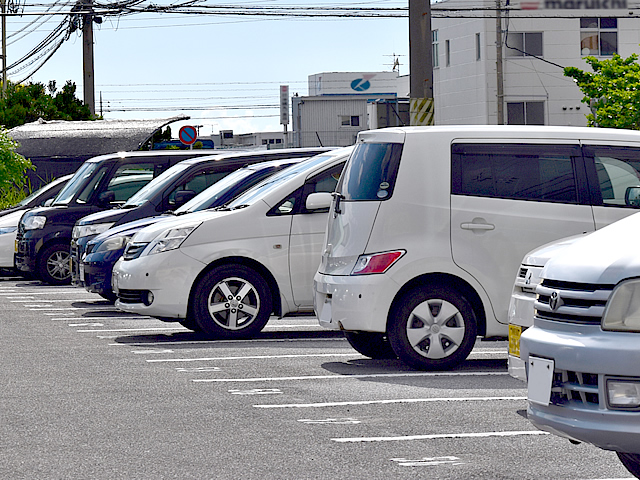 駐車場全体